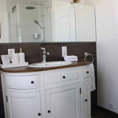 Stilvolle Im Zentrum Fuer 5 Personen Apartment *