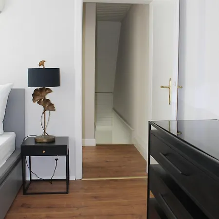 Apartment Stilvolle Im Zentrum Fuer 5 Personen