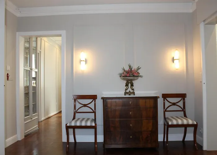 Stilvolle Im Zentrum Fuer 5 Personen